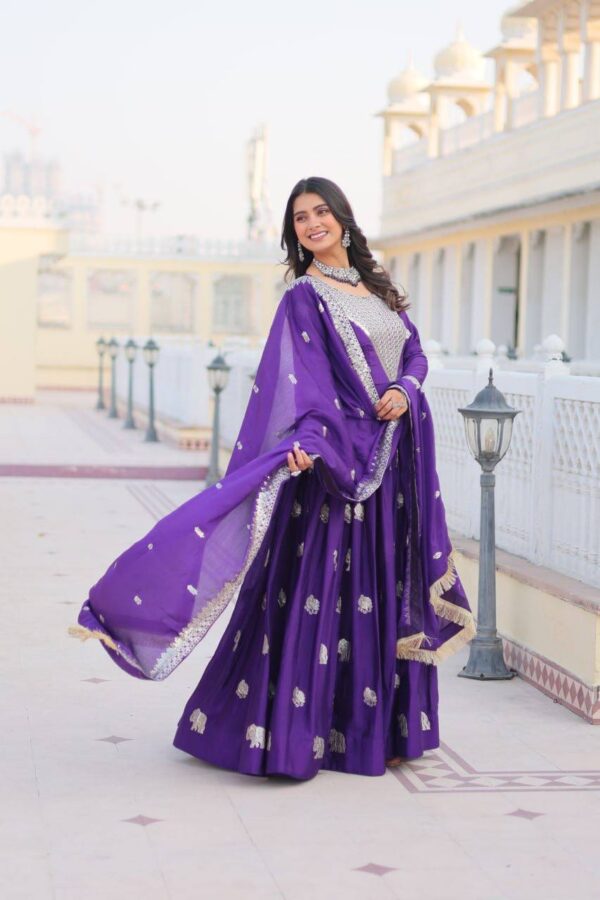 Majestic Elephant Embossed Georgette Gown Set - Image 14